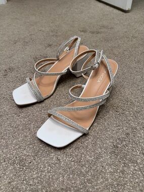 TOP Moda White Rhinestone Strappy Block Heel Sandals
